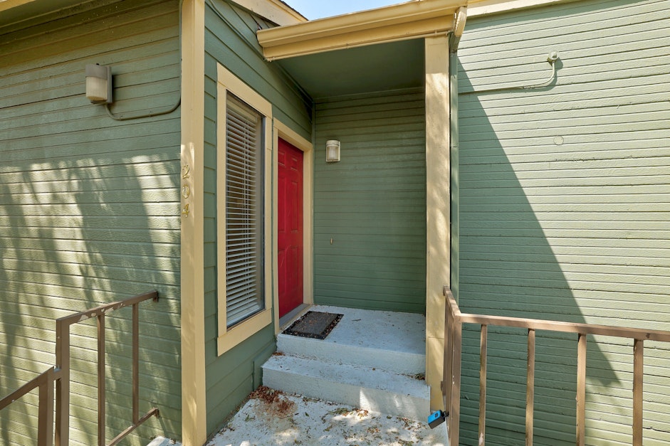 11970 Jollyville Road 204, Austin, TX 78759, Presented by Mark Kolbe, Compass. Powered by HomeDiary